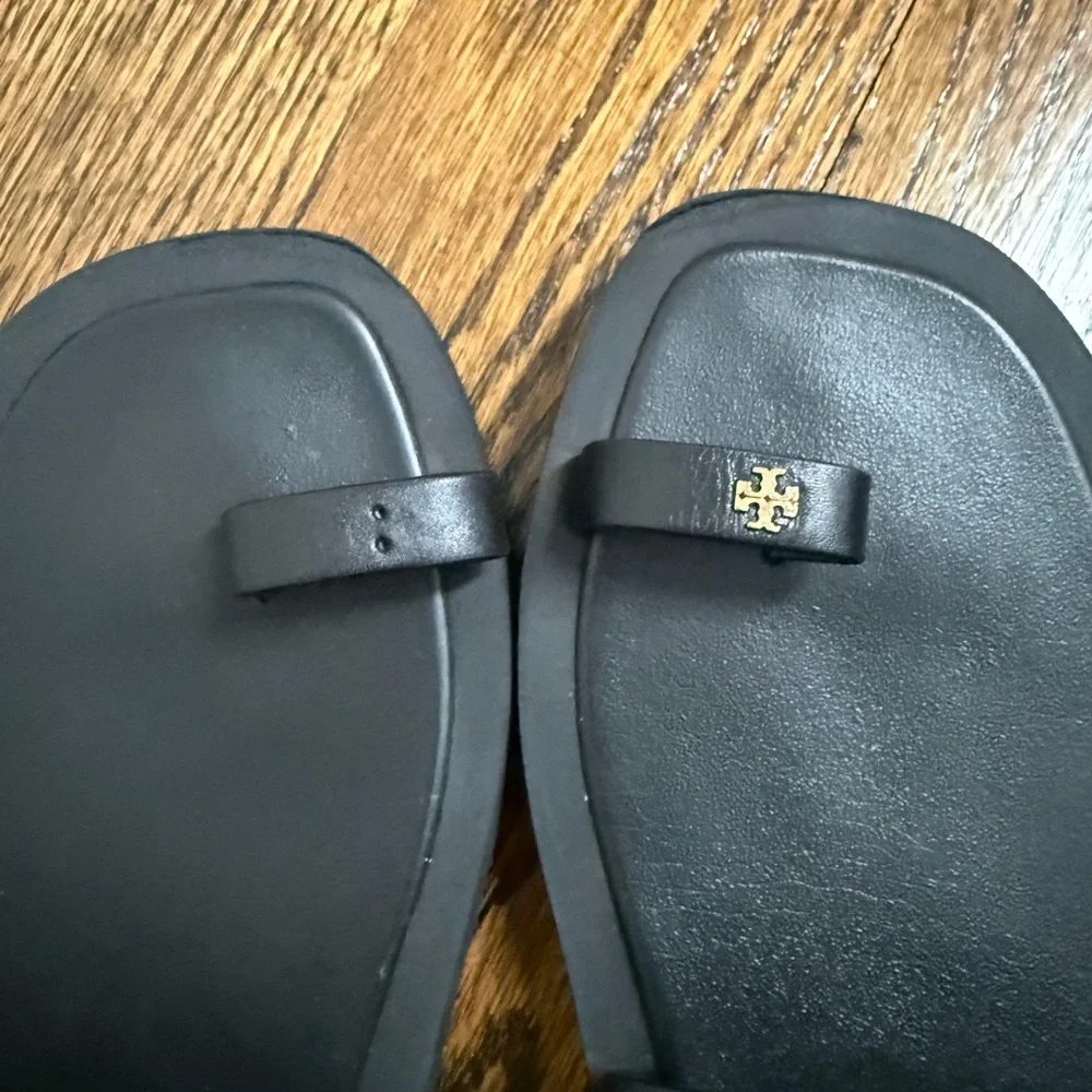 Tory Burch Women's Toe Ring Flip Flop Sandals 10